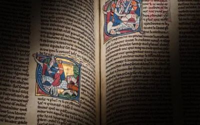See the Stunning Medieval Manuscript Telling Tales of King Arthur, in Ink and Polished Gold, That's Headed to Auction