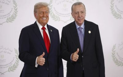 Trump tells Erdogan he plans to visit Turkey for Nato summit